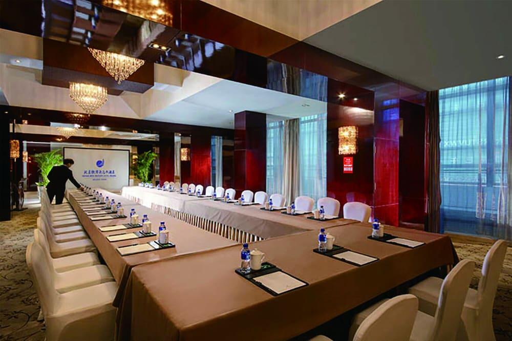 Gehua New Century Hotel Пекин Экстерьер фото