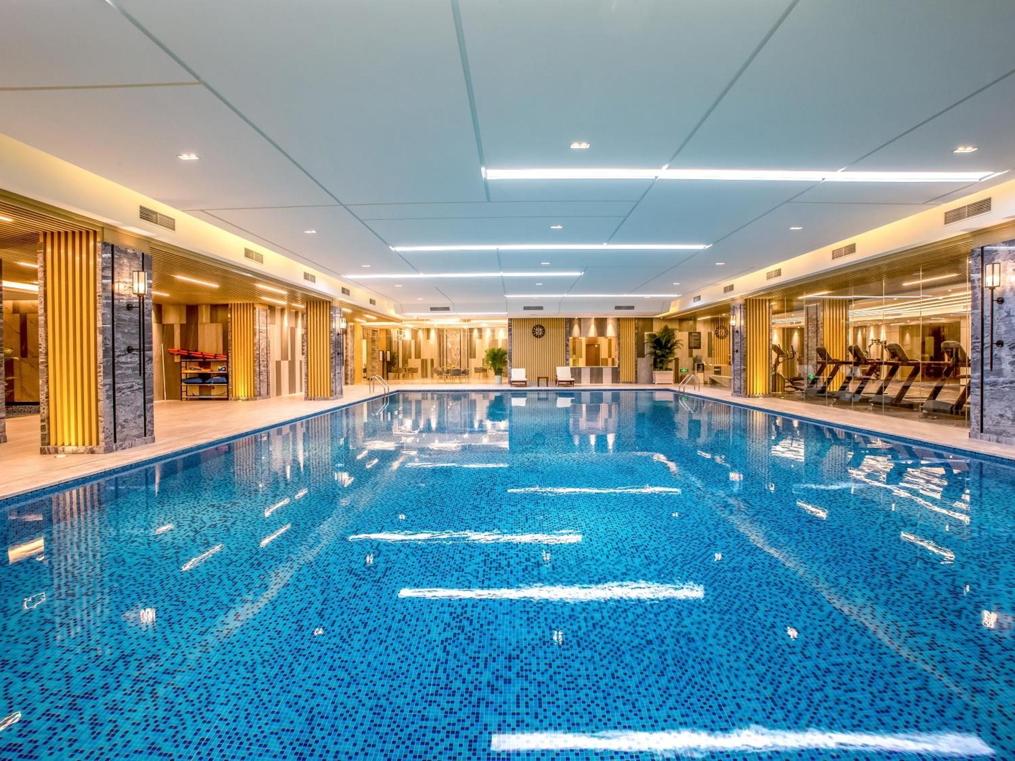 Gehua New Century Hotel Пекин Экстерьер фото
